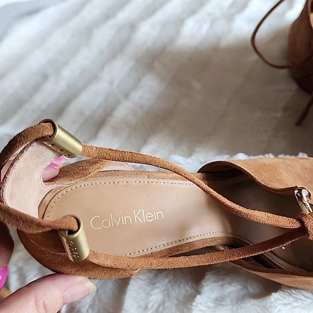 CALVIN KLEIN strappy Suede platform heels. Like new.